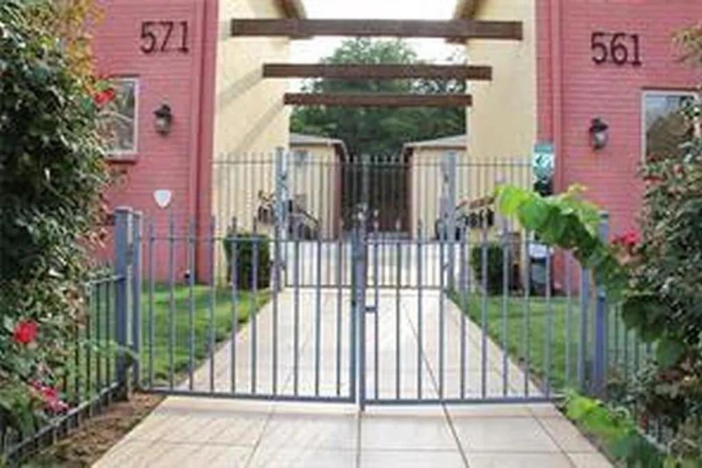Entire Atlanta Condo Minutes From Downtown Εξωτερικό φωτογραφία